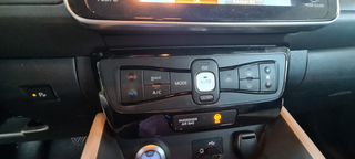 Nissan Leaf 2019-thumb-13