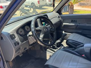 Nissan Navara 2006-thumb-9
