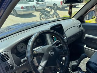 Nissan Navara 2006-thumb-12