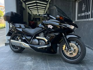 Honda DN-01 2011-thumb-1