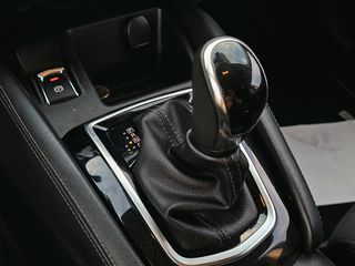 Nissan Qashqai 2018-thumb-17