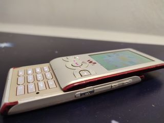 Sony Ericsson W595-thumb-3