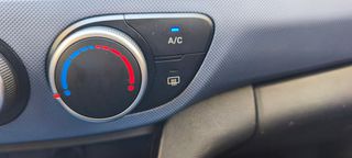 Hyundai i 10 2015-thumb-27