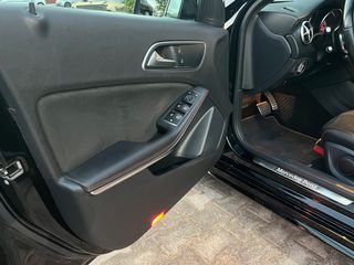 Mercedes-Benz A 160 2017 AMG LINE AUTOMATIC F1 NAVI-thumb-11