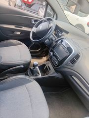 Renault Captur 2018-thumb-2