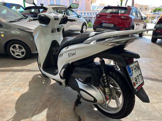 Honda SH 350 2022-thumb-6