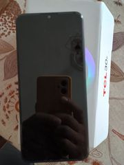 tcl 30e-thumb-4