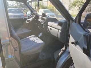Volkswagen 2002 4 χ 4   Transporter-thumb-4