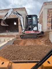Tracked Excavator Bobcat 2004