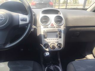 Opel Corsa 2012-thumb-10