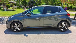 Peugeot 208 2017 1.2  e-THP GT Line 110hp * Panorama * Automatic-thumb-1