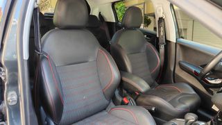 Peugeot 208 2017 1.2  e-THP GT Line 110hp * Panorama * Automatic-thumb-27