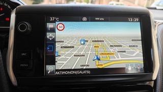 Peugeot 208 2017 1.2  e-THP GT Line 110hp * Panorama * Automatic-thumb-28