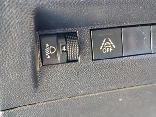 Peugeot 208 2021 1.2 PURETECH 100 ALLURE-thumb-29