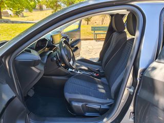 Peugeot 208 2021 1.2 PURETECH 100 ALLURE-thumb-27