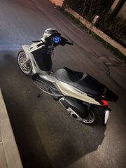 Piaggio Beverly 300i 2015