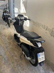 Piaggio Beverly 300i 2015-thumb-1