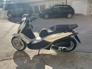 Piaggio Beverly 300i 2015-thumb-3