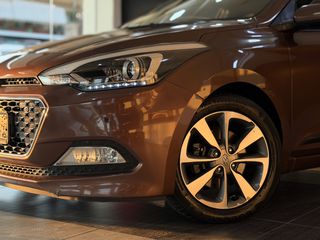 Hyundai i 20 2016 1.4 CRDI | DIESEL | NAVIGATION-thumb-8