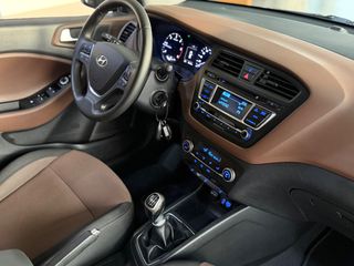 Hyundai i 20 2016 1.4 CRDI | DIESEL | NAVIGATION-thumb-47