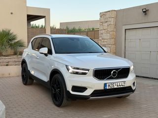 Volvo XC40 2018 T3 MOMENTUM