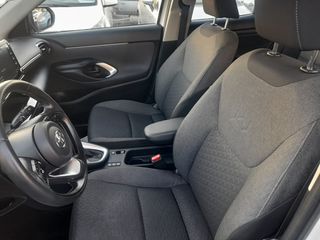 Toyota Yaris Cross 2024 HDF 116hp Active Business 1.5-thumb-12