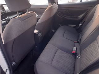 Toyota Yaris Cross 2024 HDF 116hp Active Business 1.5-thumb-17