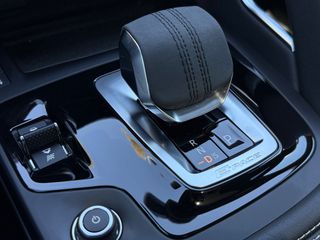 Jaguar E-Pace 2024 P300e R-DYNAMIC SE AWD PANORAMA Εργοστασιακή Εγγύηση 2029-thumb-18