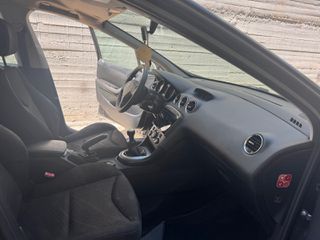Peugeot 308 2009-thumb-7
