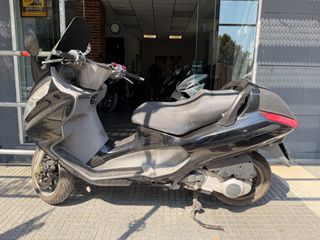 Piaggio X8 200 2005 Ελληνικη αντιπροσωπεια-thumb-1