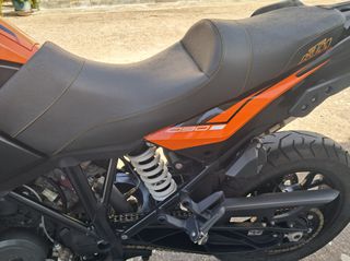 KTM 1090 Adventure 2017-thumb-10