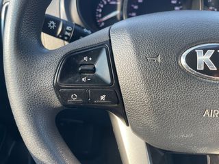 Kia Rio 2016-thumb-36