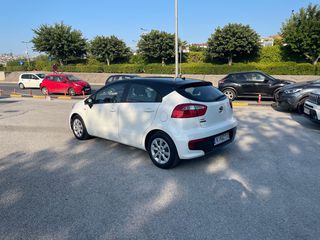 Kia Rio 2016-thumb-12