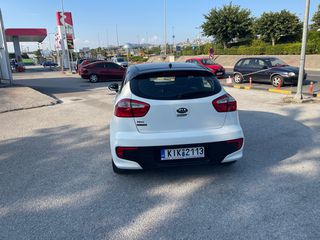 Kia Rio 2016-thumb-15