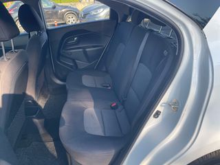Kia Rio 2016-thumb-26
