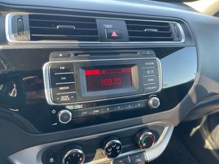 Kia Rio 2016-thumb-34