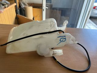 Toyota IQ ‘08-14 Δοχείο/Παγουρι Πλυστικης (Με Μοτέρ) 85315-74010 / 060851314
