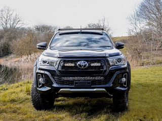 Σετ τοποθέτησης οροφής για Toyota Hilux 2015+ (Χωρίς ράγες οροφής) με Linear 42 15750 Lumens - Lazerlamps