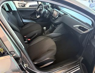 Peugeot 208 2018 1.2 PureTech 110Hps Allure KAMEPA/NAVI/KLIMA-thumb-9