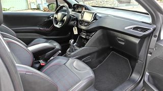 Peugeot 208 2015 1.2  e-THP GT Line 110hp * Panorama * Δερμάτινο Σαλόνι-thumb-19