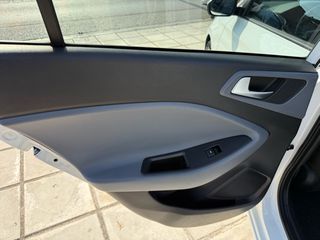 Hyundai i 20 2015-thumb-38