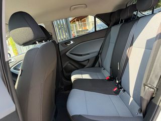 Hyundai i 20 2015-thumb-40