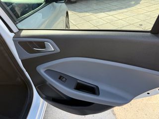 Hyundai i 20 2015-thumb-42