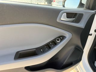 Hyundai i 20 2015-thumb-28