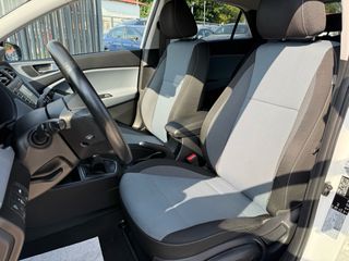 Hyundai i 20 2015-thumb-32