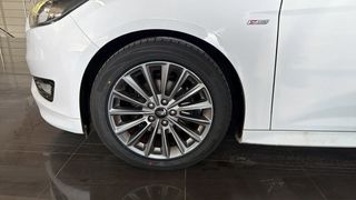 Ford Focus 2018 Ecoboost ST Line / 6 Χρόνια Δωρεάν Service-thumb-17