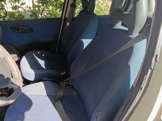 Fiat Punto 2002-thumb-2