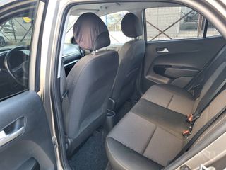 Kia Picanto 2018-thumb-9