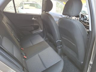 Kia Picanto 2018-thumb-12