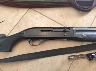 Benelli m1-thumb-2